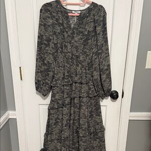 Polagram Black and Gray Floral Long Sleeve Dress